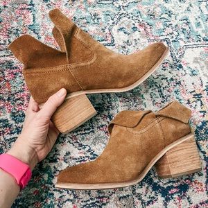 BP brown suede short booties with chunky heel - size 8